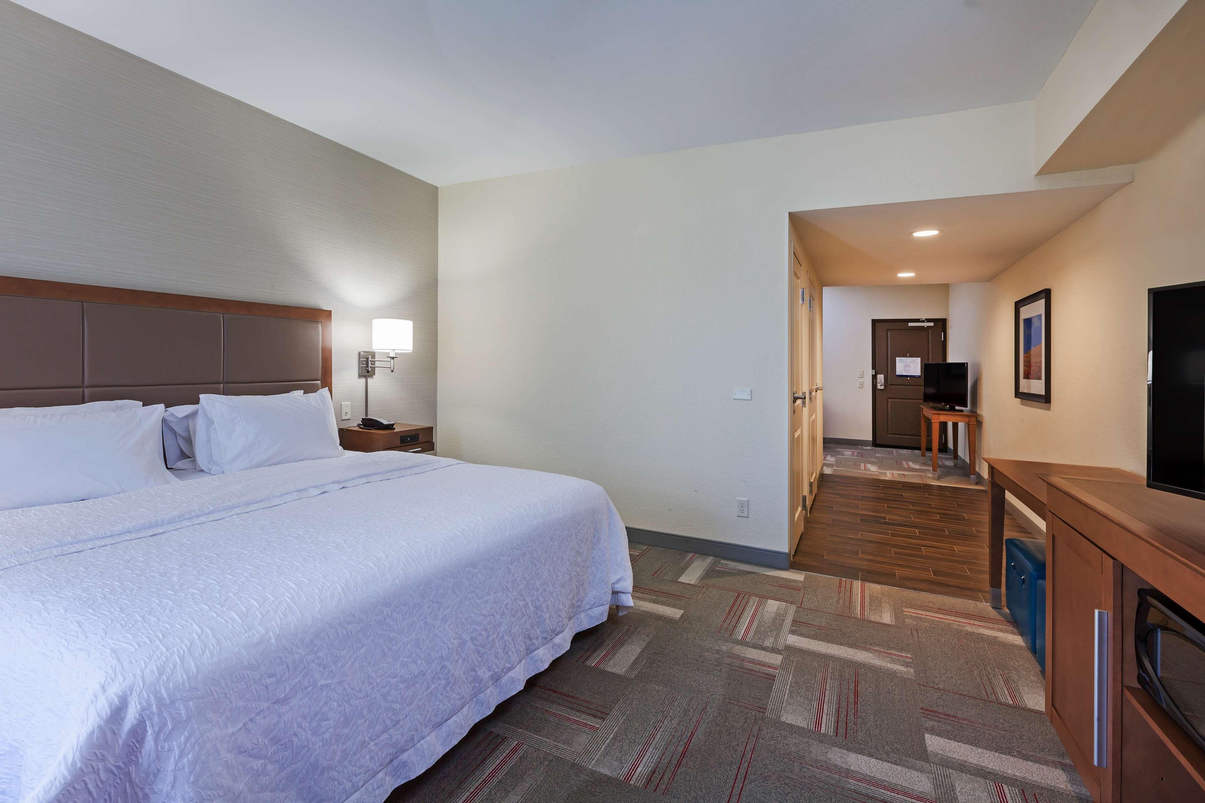 Hampton Inn & Suites Claremore Экстерьер фото