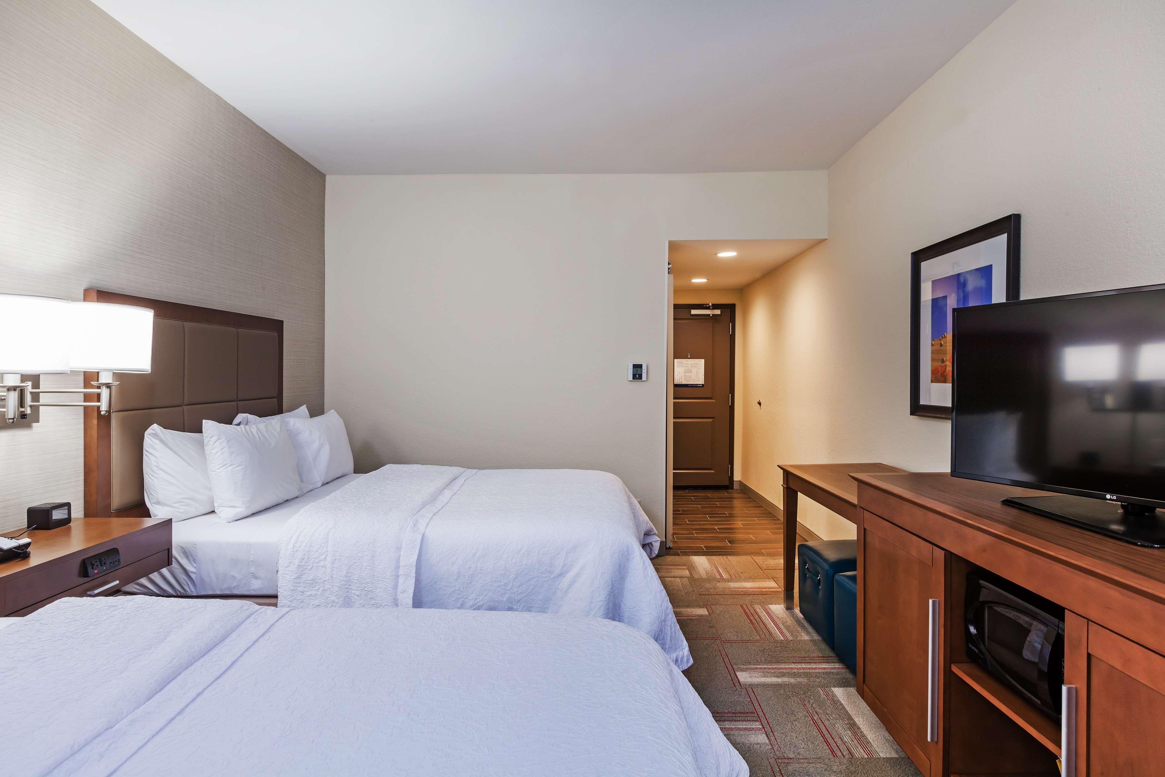 Hampton Inn & Suites Claremore Экстерьер фото