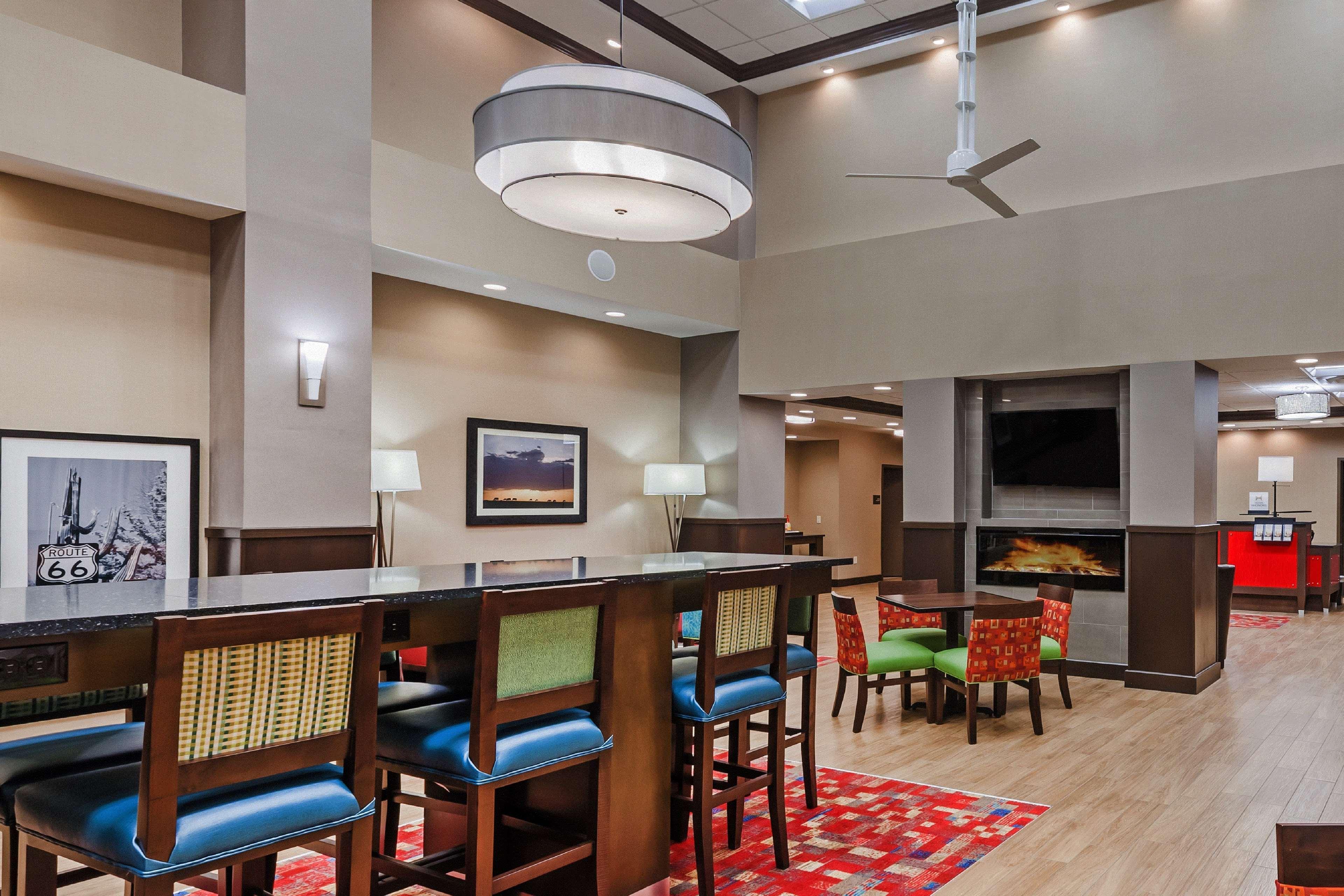 Hampton Inn & Suites Claremore Экстерьер фото