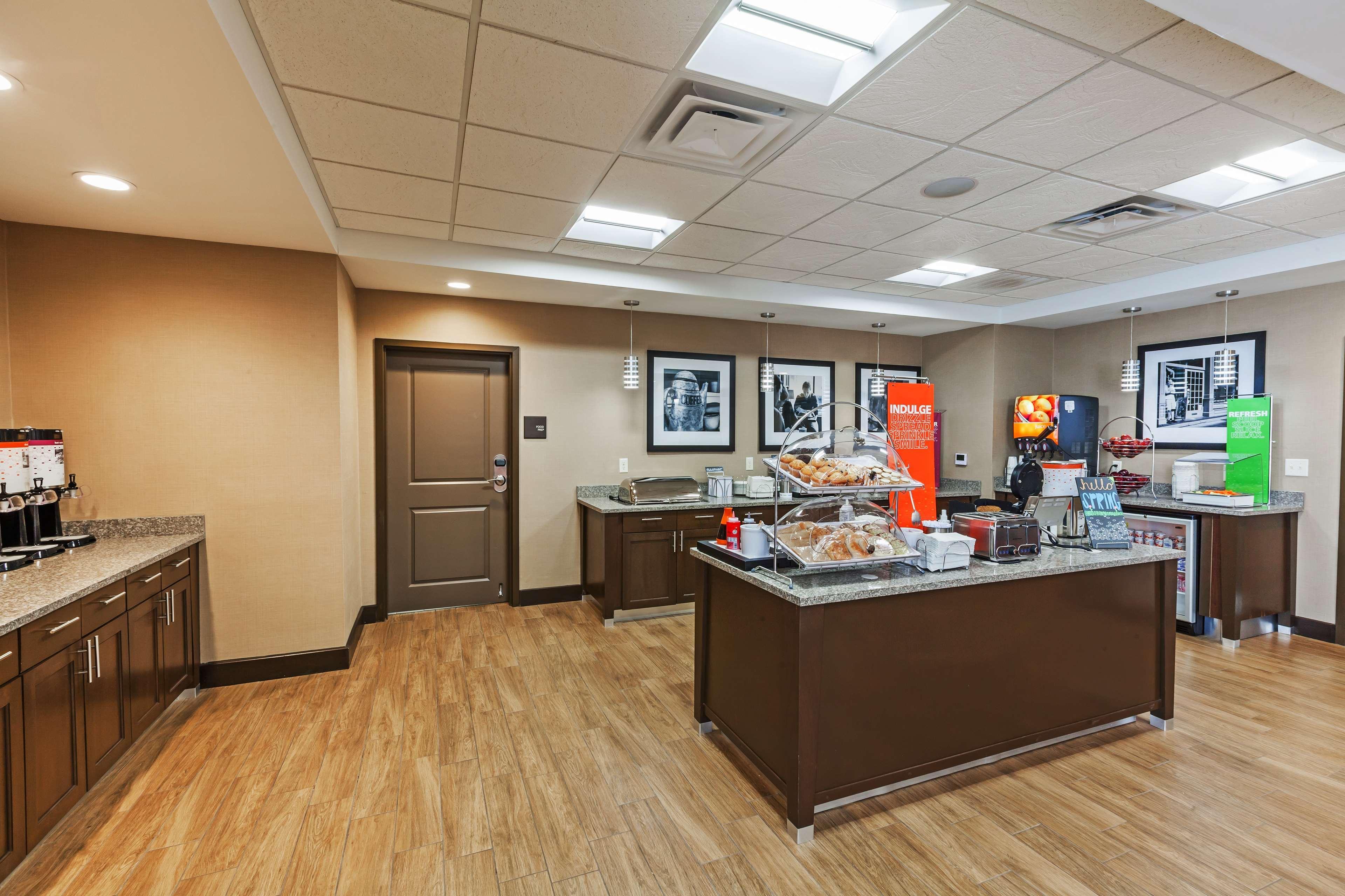 Hampton Inn & Suites Claremore Экстерьер фото