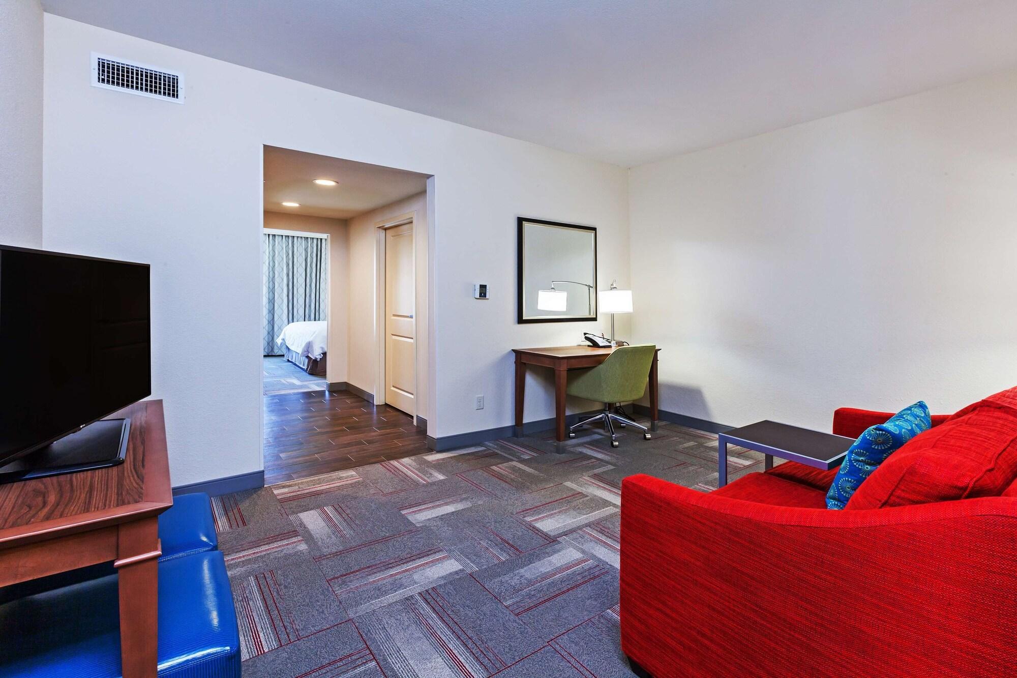 Hampton Inn & Suites Claremore Экстерьер фото