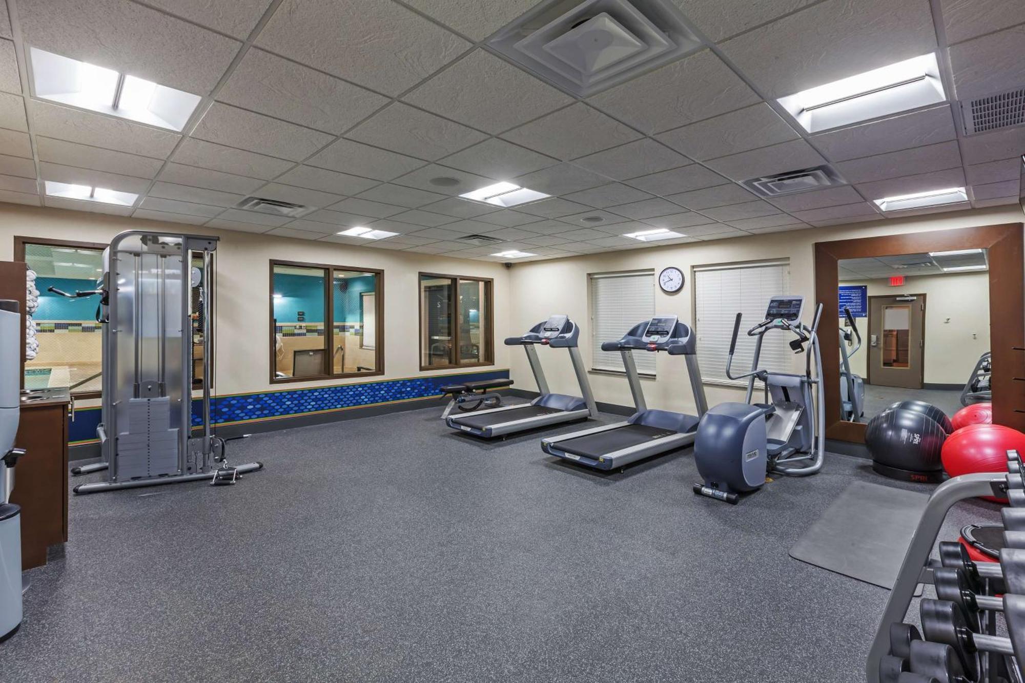Hampton Inn & Suites Claremore Экстерьер фото